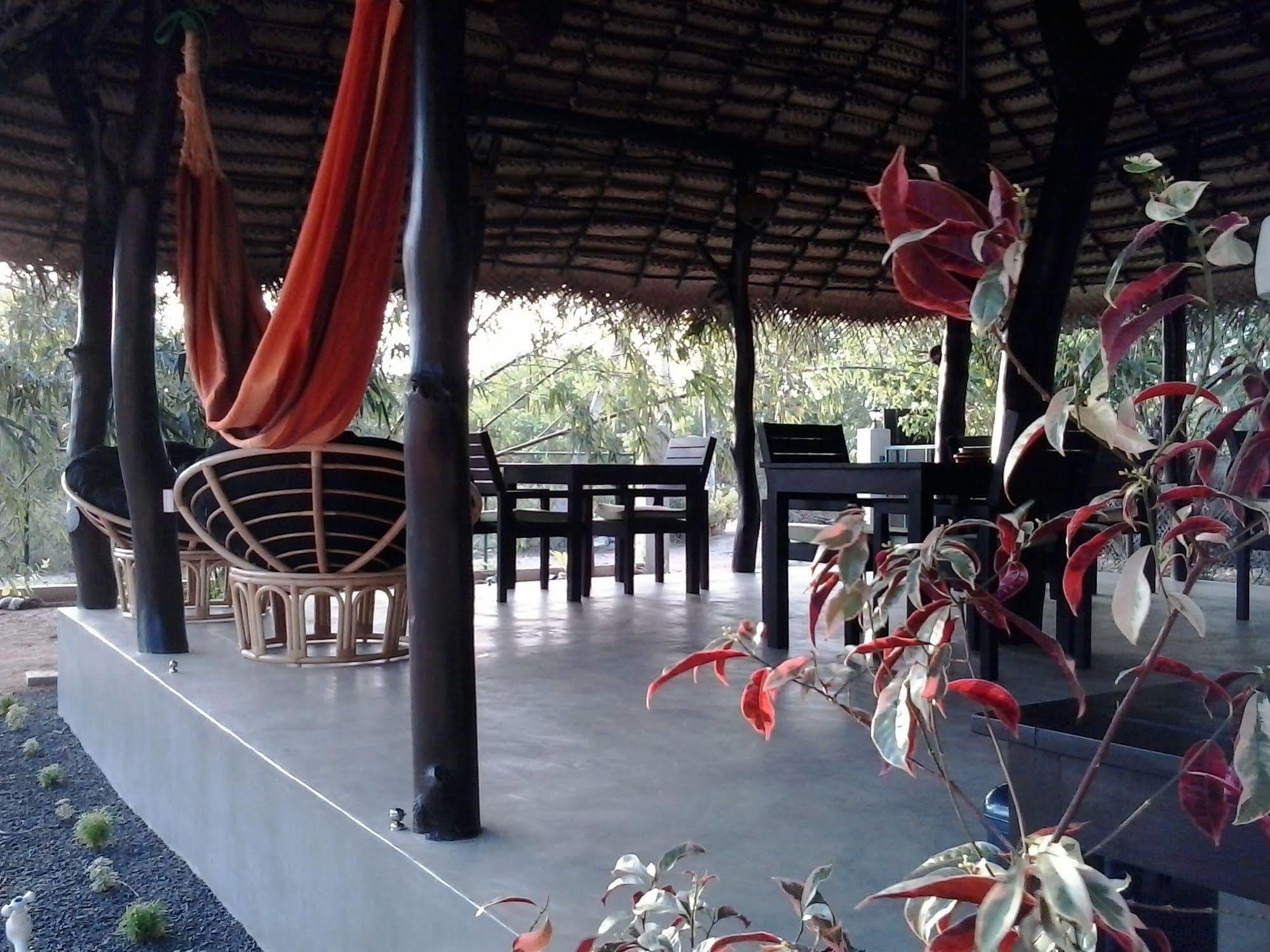 טנגלה Chillenjoy Cabanas & Restaurant מראה חיצוני תמונה